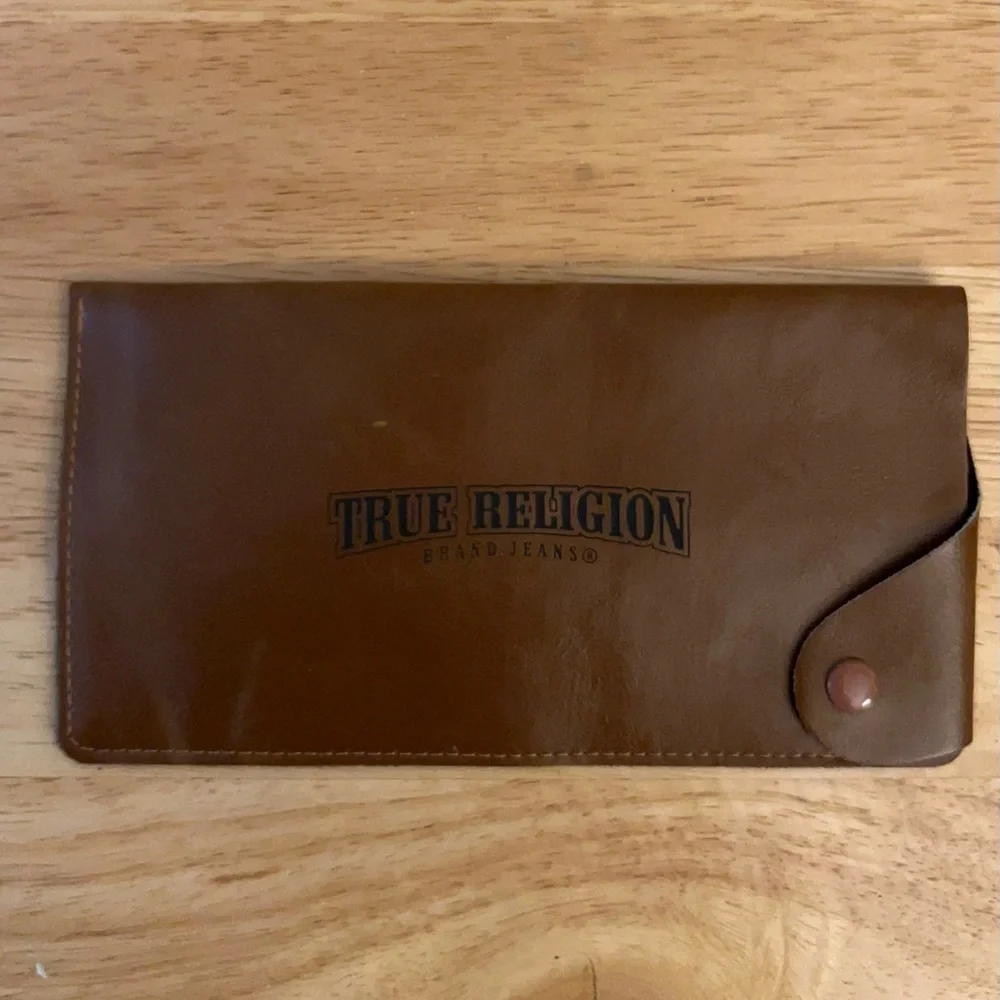 True Religion Tan Leather Snap Sunglasses Case